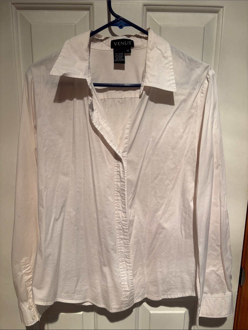 VENUS woman's Off-White Dress Shirt